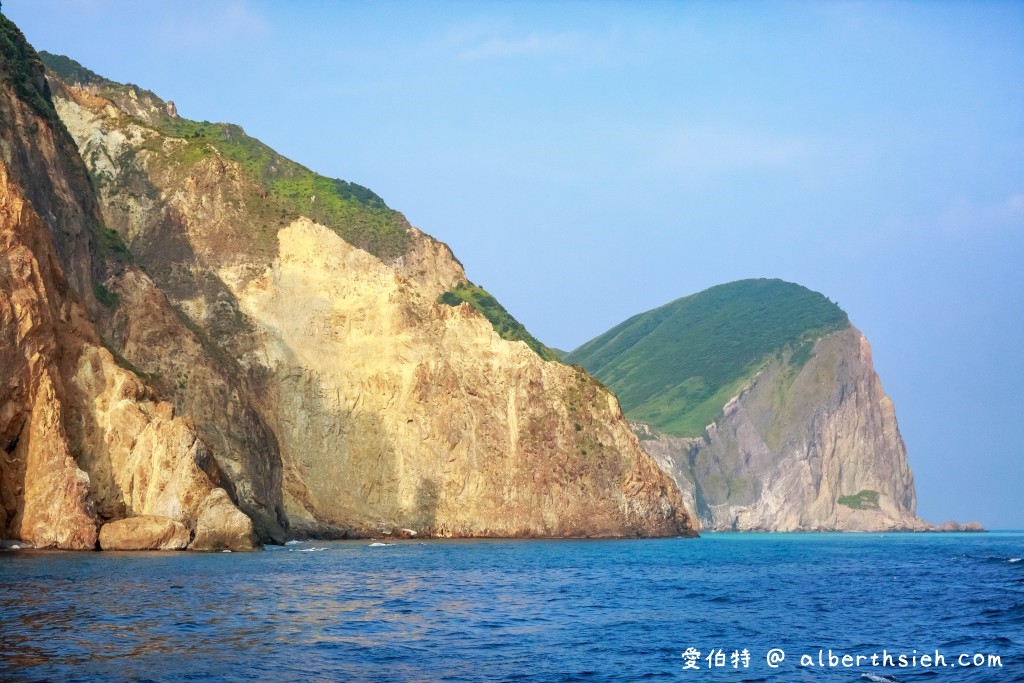 宜蘭親子景點．龜山島優惠票（開放時間，如何預約，烏石港賞鯨登島繞島牛奶湖三個願望一次滿足） @愛伯特