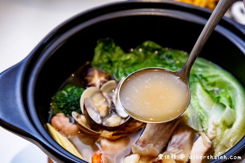 陶淵明精緻鍋物．桃園火車站美食（養生湯頭鮮甜美味，還會先幫你煮好減少高普林） @愛伯特