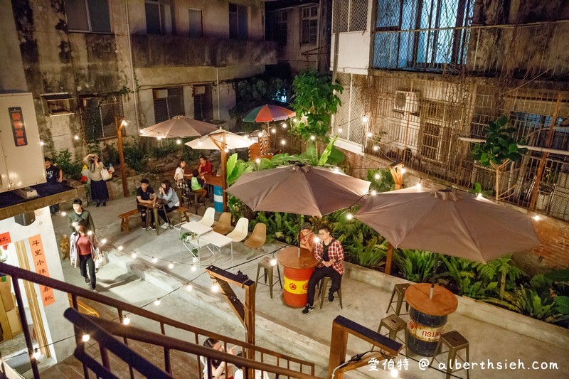 斗宅商社．花蓮咖啡廳（柴犬咖啡麵包棒棒糖可愛又療癒） @愛伯特