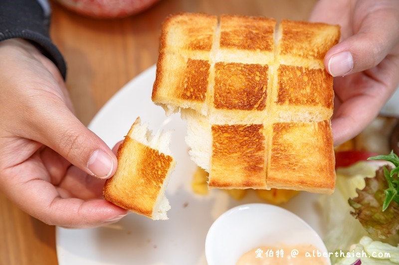 SOL WOW早午餐．桃園蔬食美食（環境明亮舒適，餐點美味鹹派/薄餅/吐司都讓人驚豔） @愛伯特