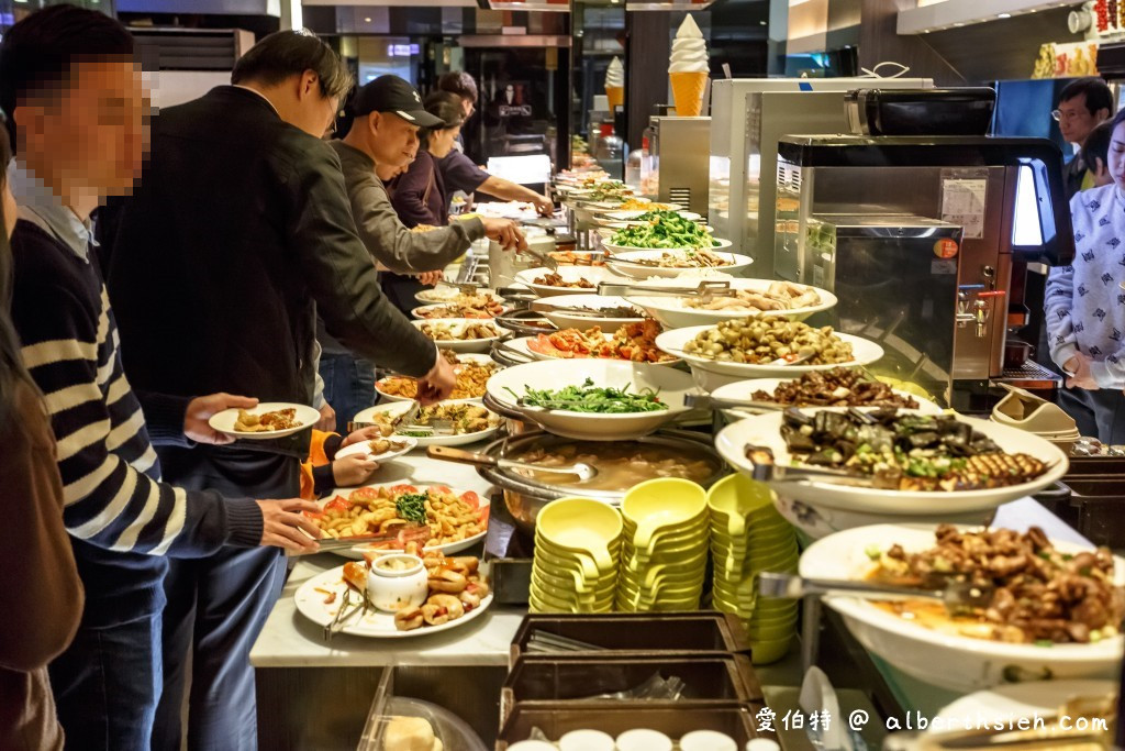 桃園吃到飽美食．我家牛排桃園春日店（3XX元起就可以享用自助吧吃到爽，水果大推都很鮮甜好吃） @愛伯特