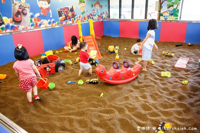 蘇珂泰泰式餐廳．桃園美食（平價泰式料理適合多人聚餐，JC Park週年慶快來吃泰菜抽泰國機票） @愛伯特