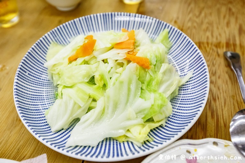 台灣小吃古董民藝．嘉義台菜美食（粉肝/牛蒡花枝丸/筍絲炒大腸/阿嬤的五柳枝魚/清燙蕃薯葉富有特色且好吃） @愛伯特