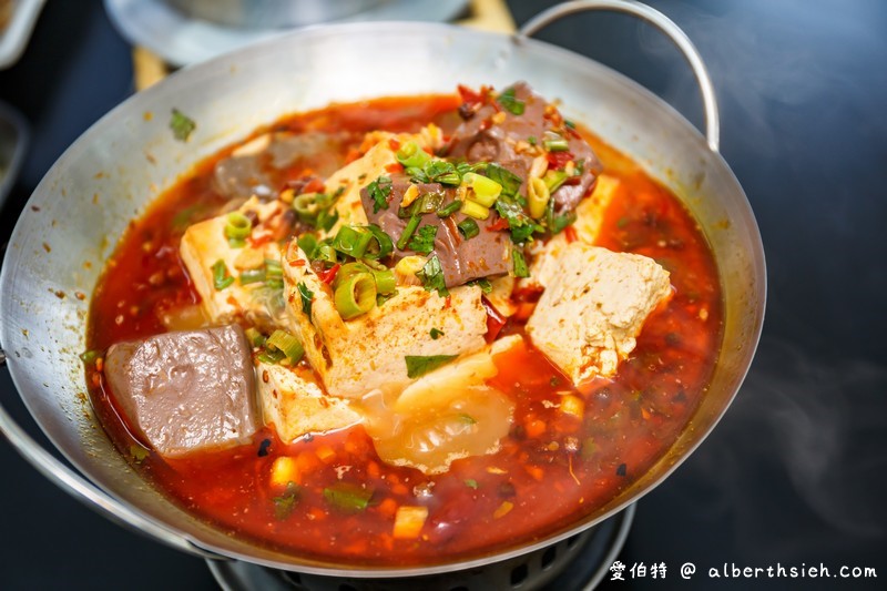 三元鵝肉小吃．桃園永安路美食推薦（鵝肉/臭豆腐/肉捲都好吃/鮑魚海鮮粥平價且餡料豐富） @愛伯特