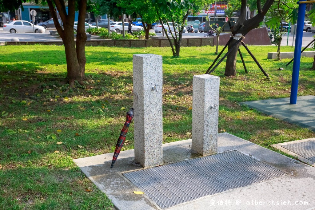 桃園親子景點．平鎮新勢公園共融兒童遊戲場（3公尺海洋主題山丘、沙坑、宇宙旋轉遊戲） @愛伯特