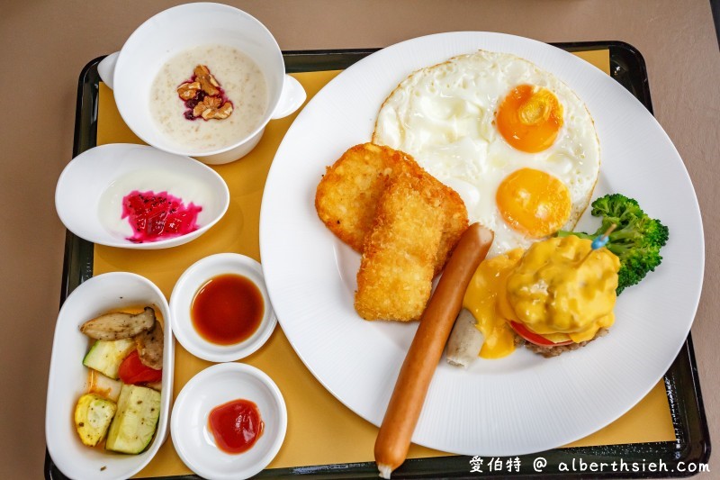 礁溪山形閣溫泉飯店一泊二食（頂樓餐廳邊欣賞宜蘭美景邊享用美食讓人舒適放鬆） @愛伯特