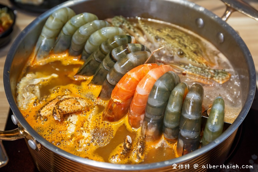 藏王極上鍋物．林口昕境美食（號稱全台肉品最強火鍋，搭配肥美的秋蟹，辦卡再送海鮮戰艦，讓你吃到翻） @愛伯特