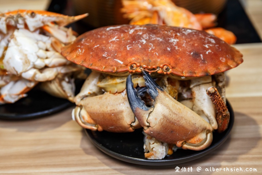 藏王極上鍋物．林口昕境美食（號稱全台肉品最強火鍋，搭配肥美的秋蟹，辦卡再送海鮮戰艦，讓你吃到翻） @愛伯特